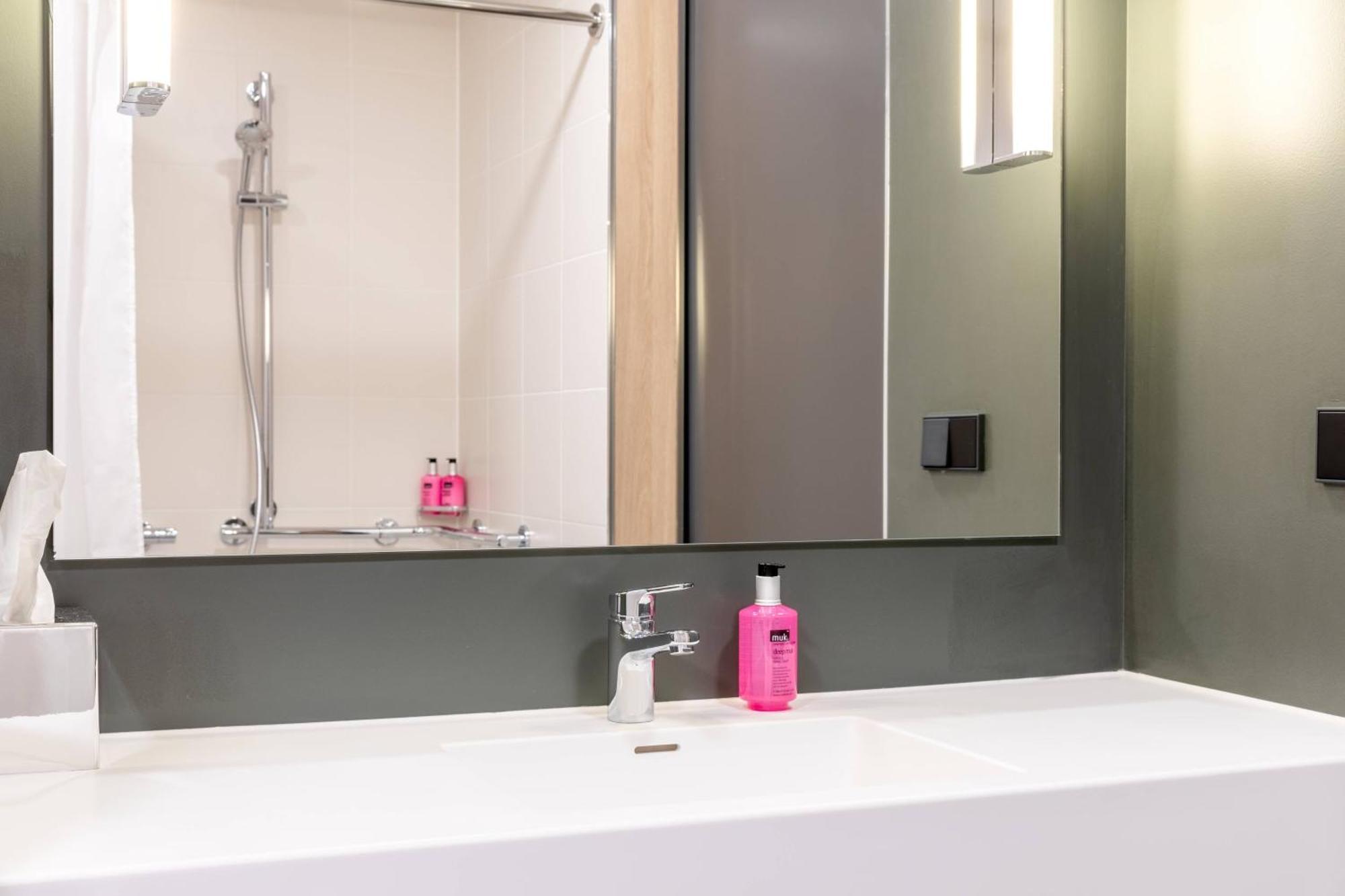 Moxy Utrecht Hotel Kültér fotó