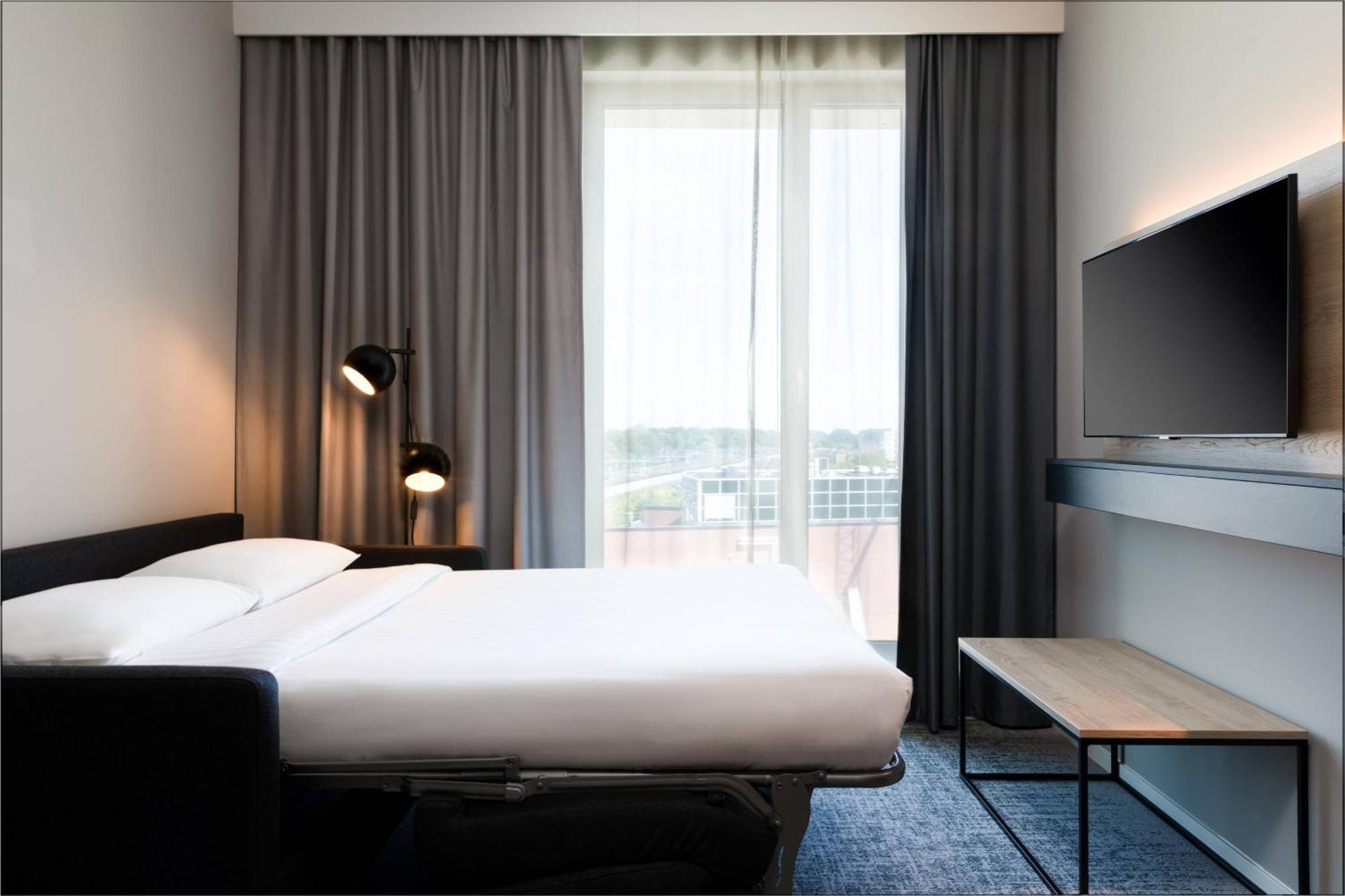 Moxy Utrecht Hotel Kültér fotó