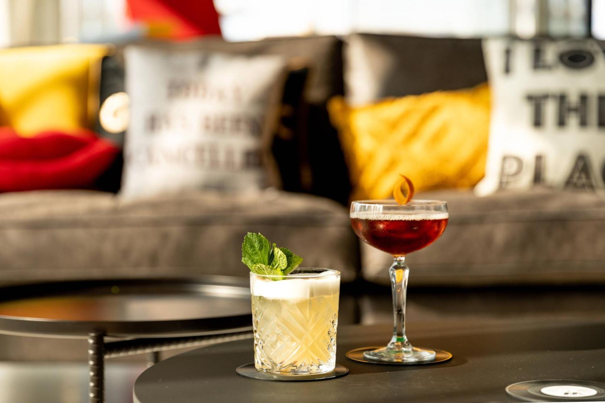 Moxy Utrecht Hotel Kültér fotó