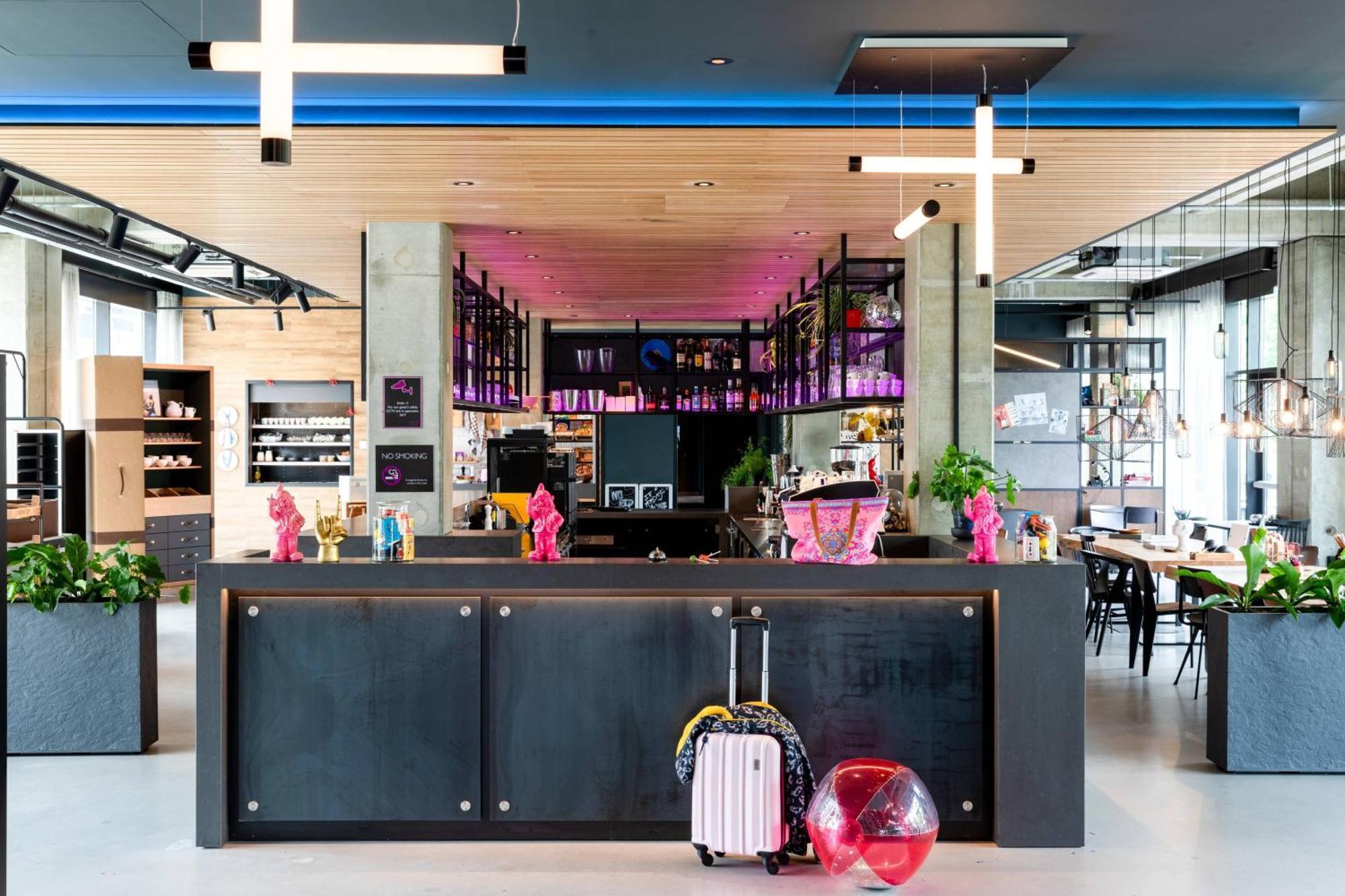 Moxy Utrecht Hotel Kültér fotó