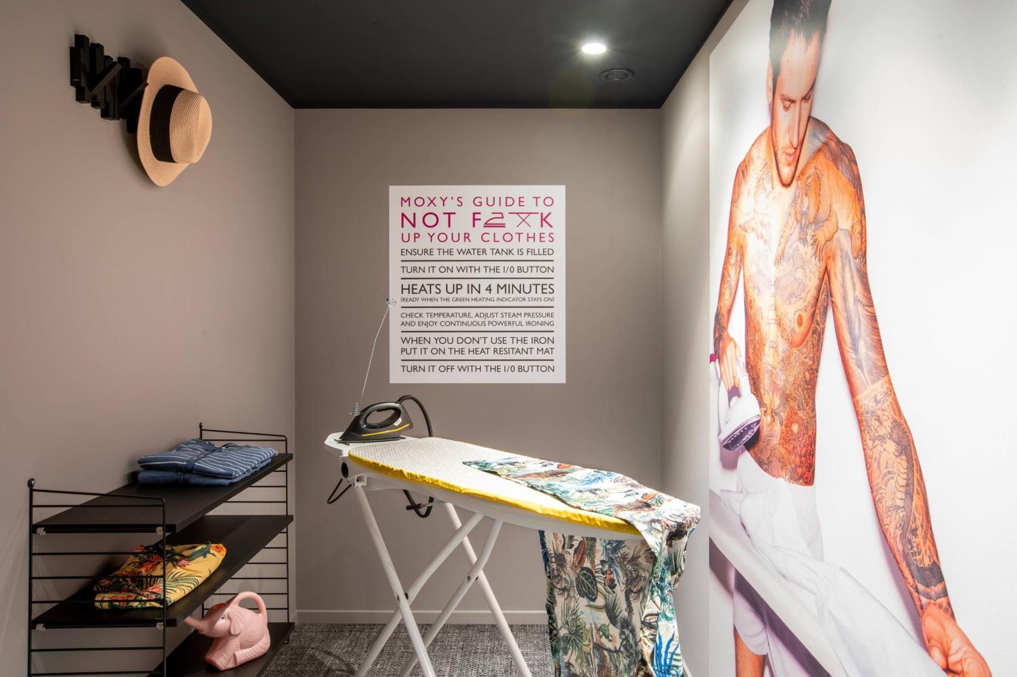 Moxy Utrecht Hotel Kültér fotó