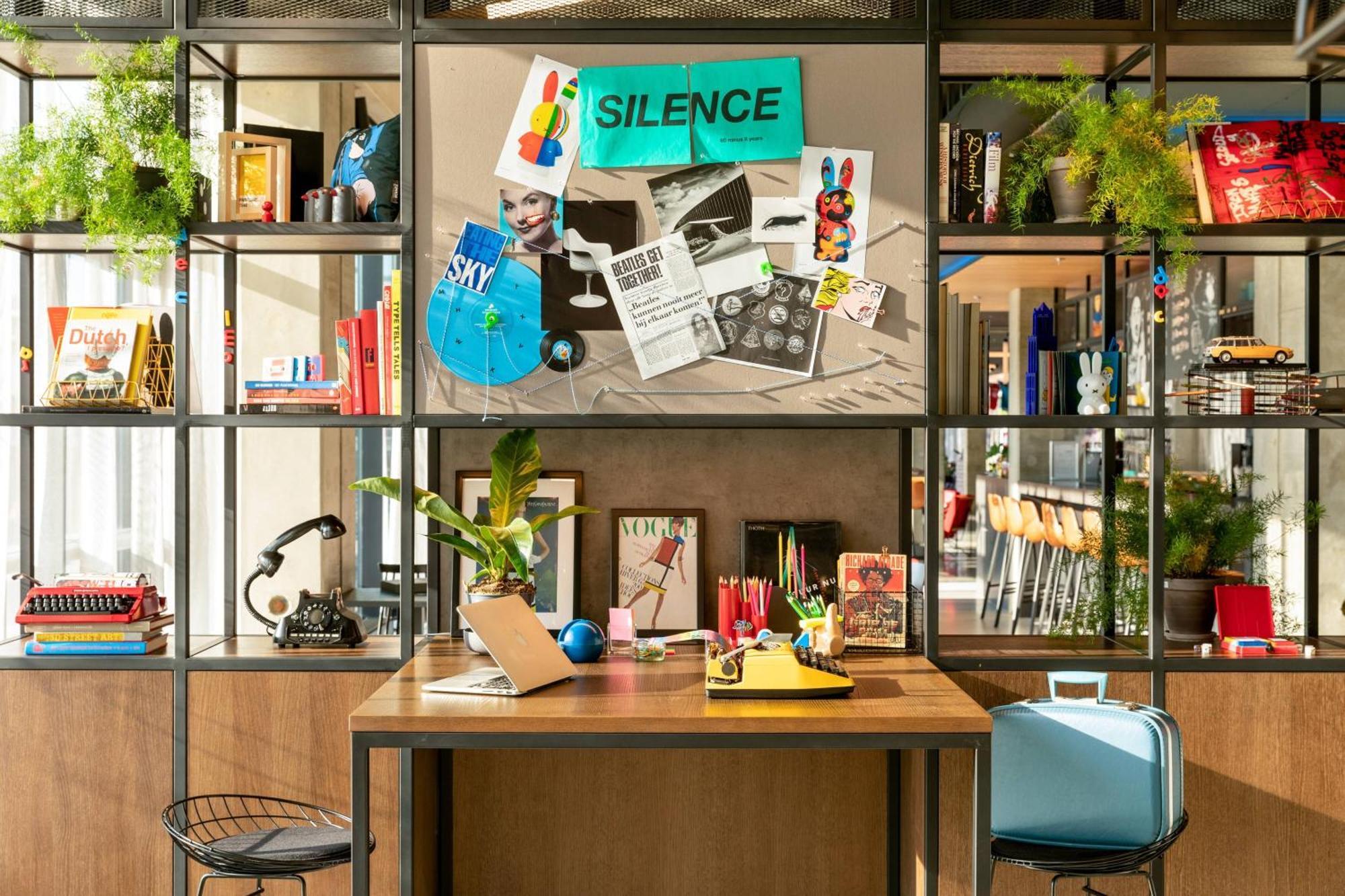 Moxy Utrecht Hotel Kültér fotó